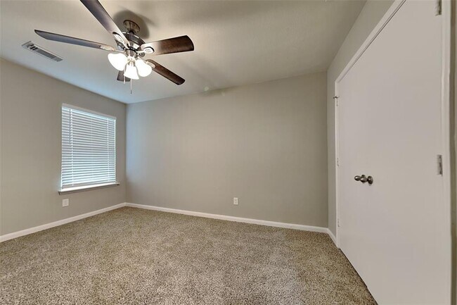 Building Photo - 15819 Kings Cypress Ln