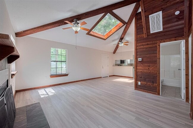 Building Photo - 5323 Forest Dr