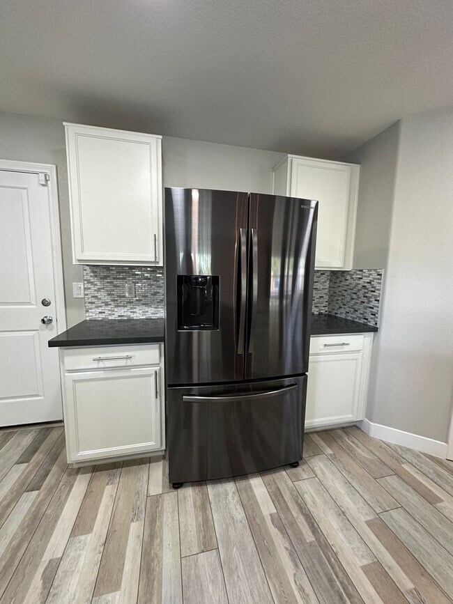 Building Photo - 7758 Meng Ct