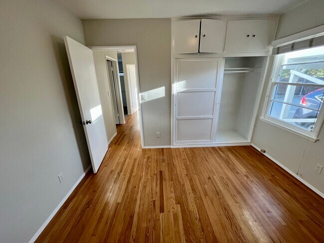 Bedroom 2 - Closet - 1583 Wesley Ave