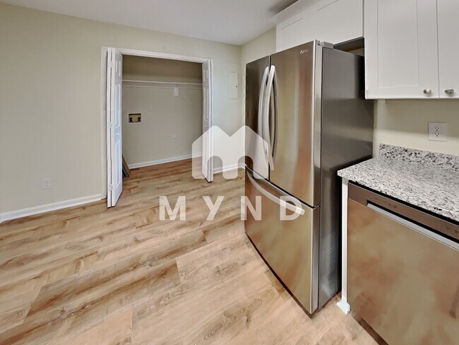 Building Photo - 6625 Cool Water Ct