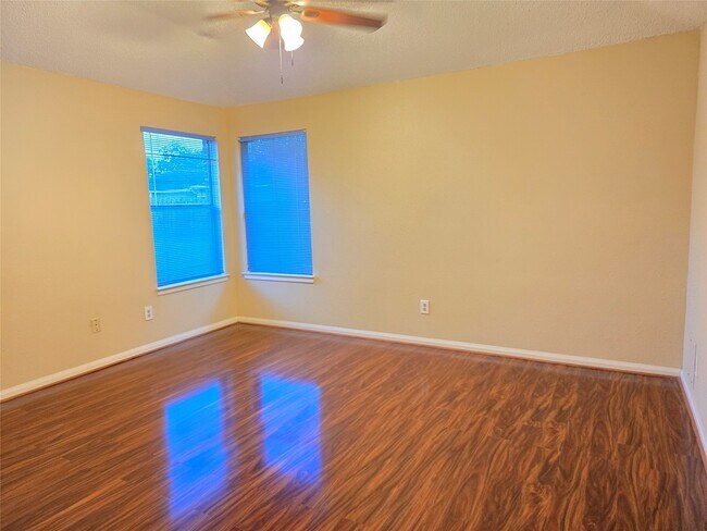 Building Photo - 3106 Timber View Ct
