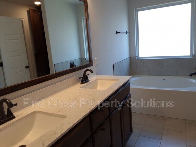 Building Photo - 19616 Bolton Rd