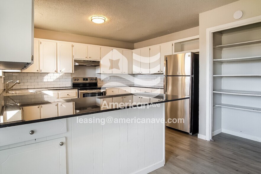 Building Photo - 2977 W 115th Pl