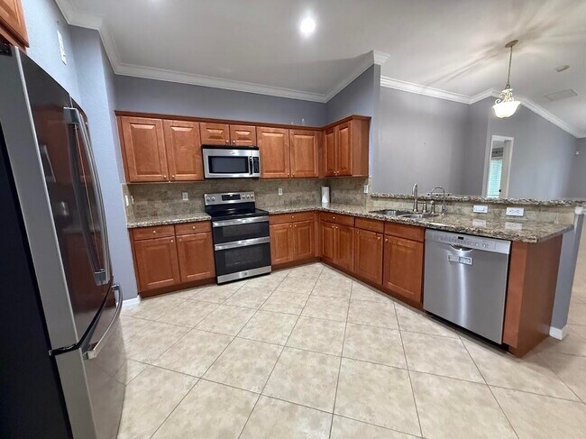 Building Photo - 5574 43rd Ct