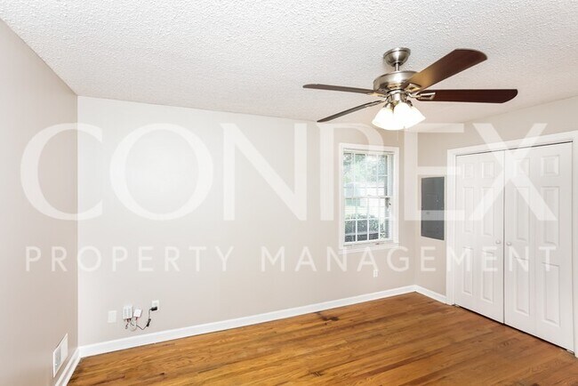 Building Photo - 1633 Faraway Drive