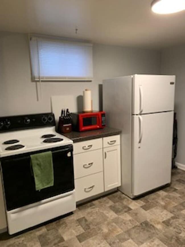 Building Photo - 732 Avenue F