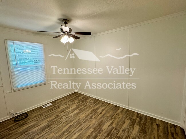 Building Photo - 720-722 W. Outer Dr.