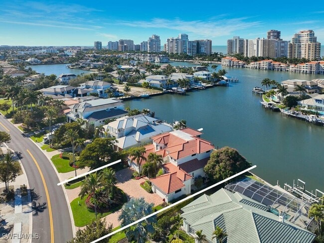 Building Photo - 4419 Crayton Rd