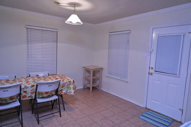 Building Photo - 2900 Bluffs Ct