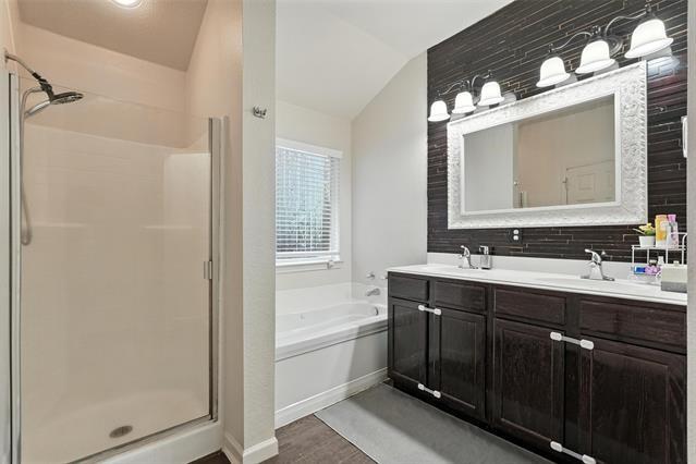 Building Photo - 3206 Kingsbrook Dr
