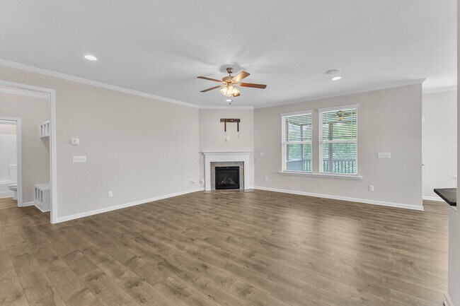 Building Photo - 4701 Kia Dr