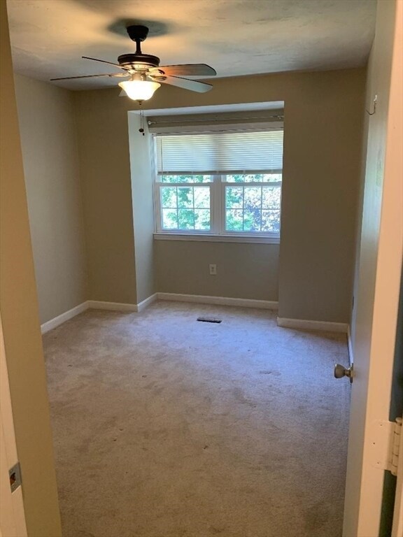 Building Photo - 906 Edgebrook Dr