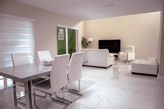 Building Photo - 15022 SW 143rd Terrace