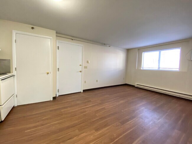 Building Photo - 93 West St