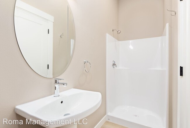 Building Photo - 425 W Lake Samish Dr