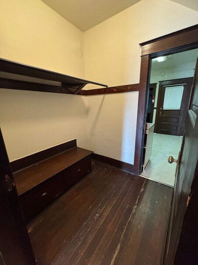 Building Photo - Stephens Properties 1319