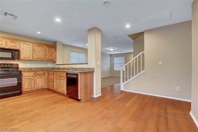 Building Photo - 7224 Rosebriar Ct