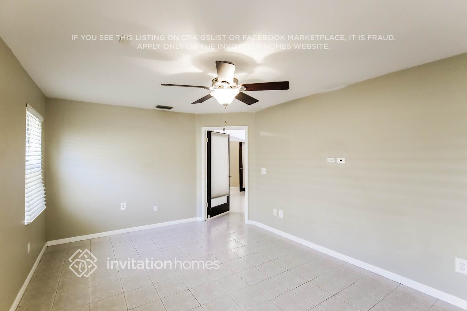 Building Photo - 16270 La Costa Dr