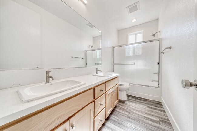 Building Photo - 2221 Tapia Wy
