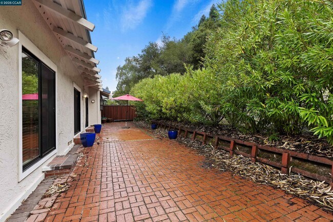 Building Photo - 1744 Spyglass Ln