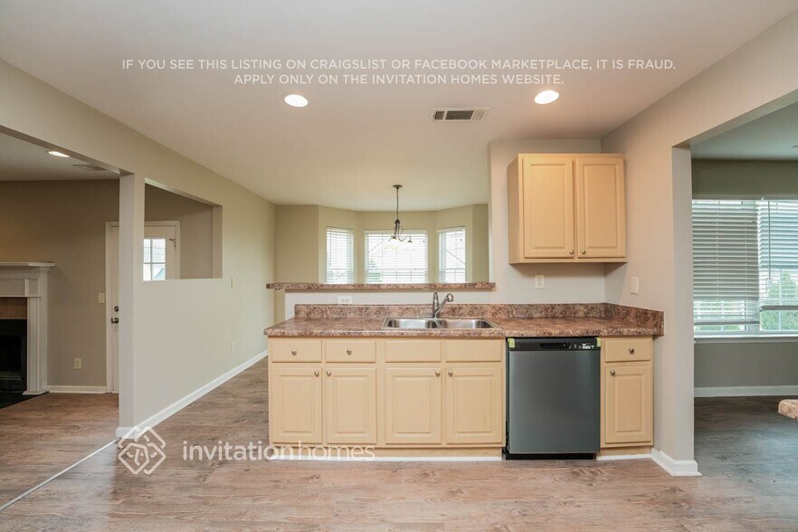 Building Photo - 1378 Persimmon Ct