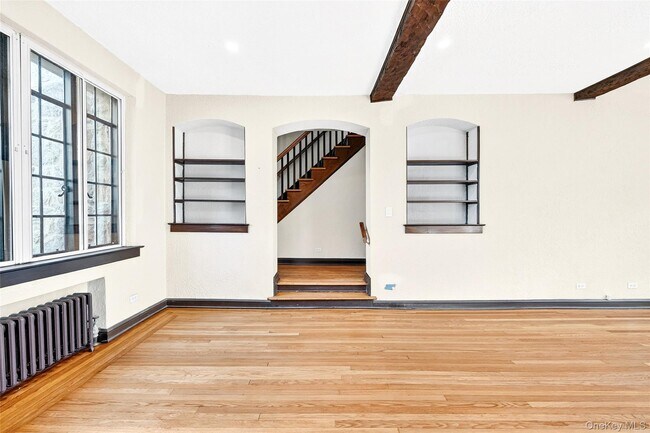 Building Photo - 5 Seymour Pl