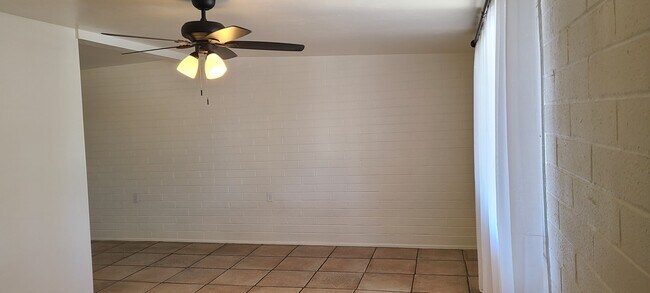 Master Bed - 1375 E Louisiana Dr