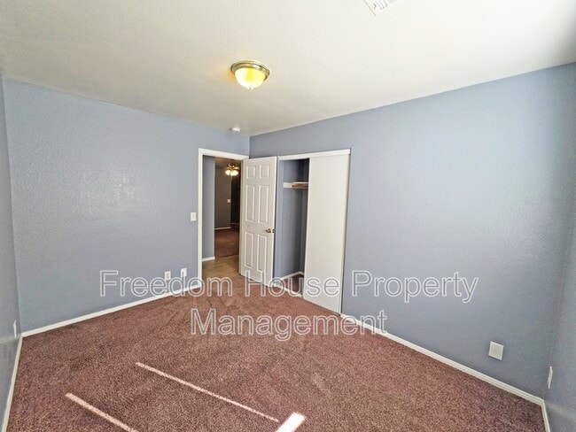Building Photo - 1444 Star Rd