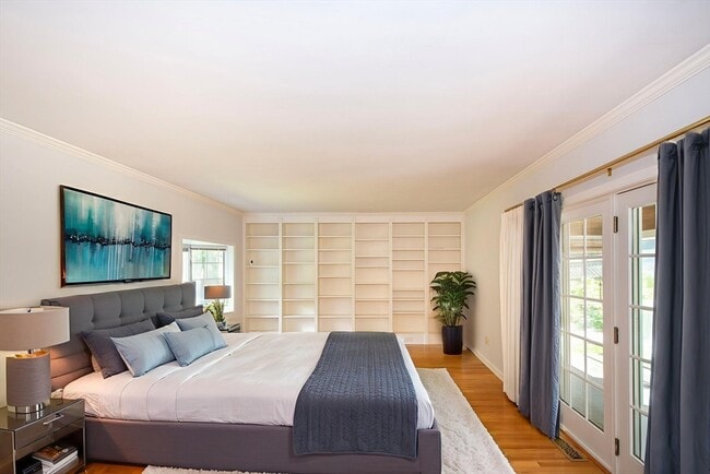 Building Photo - 45 Old Pasture Rd