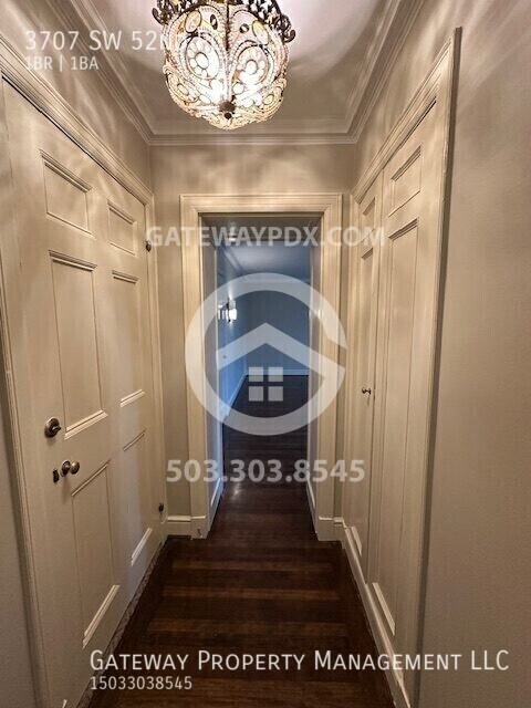 Building Photo - 3707 SW 52nd Pl