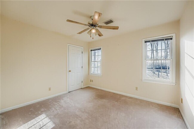 Building Photo - 500 Belgrave Ln