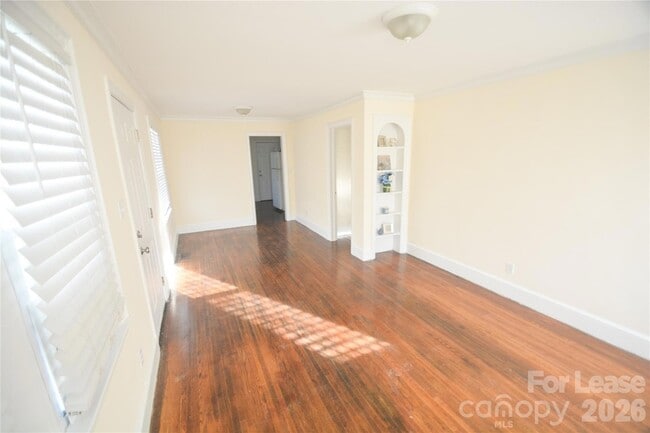 Building Photo - 1424 Kennon St