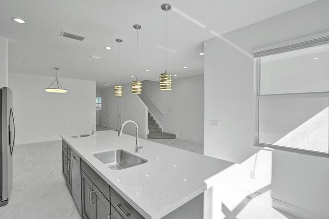 Building Photo - Gorgeous New 3 bedroom 2.5 Townhouse in Deerfield Beach, Sandpiper Pointe (2 Story)