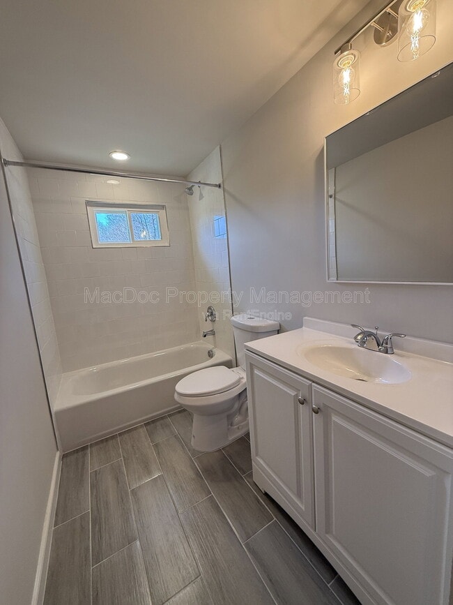 Building Photo - 13428 Ladysmith Rd