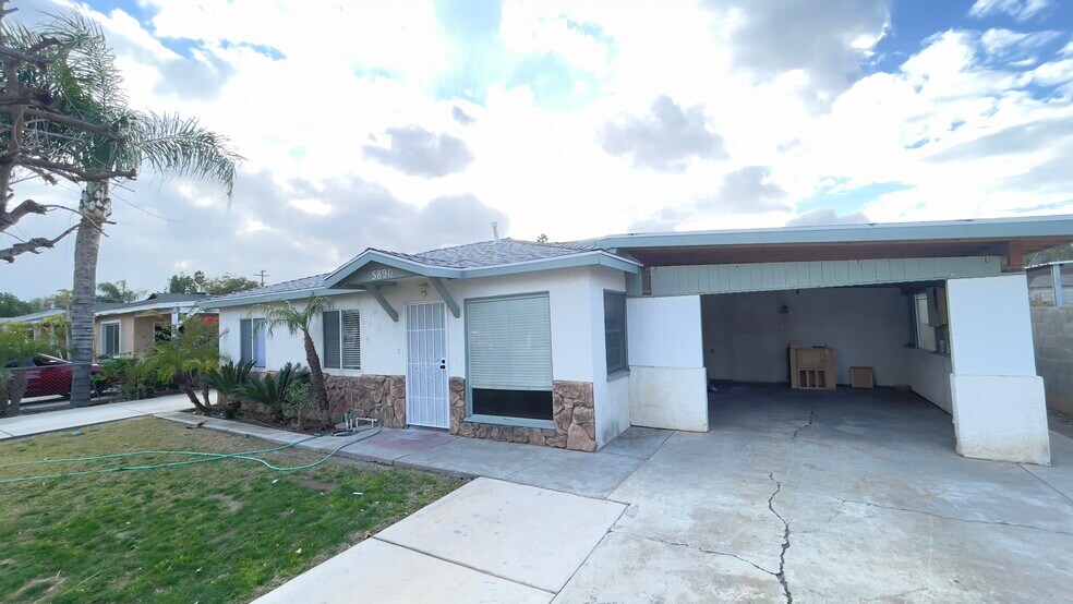 Building Photo - 5890 Noble St