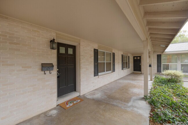 Building Photo - 103 Oakhurst Pl