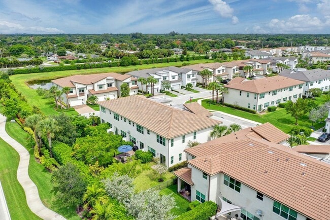 Building Photo - 9075 Kingsmoor Wy