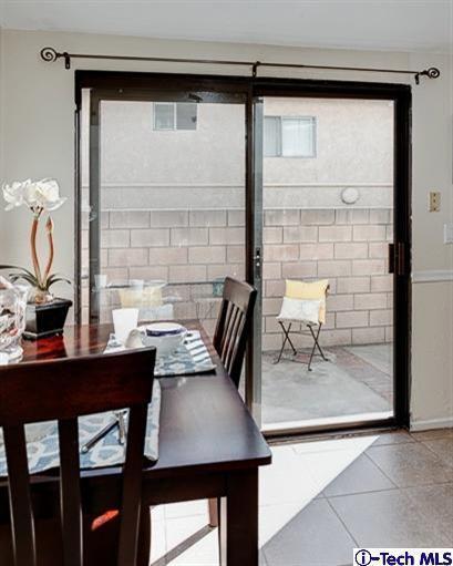 Building Photo - 205 Violet Ave