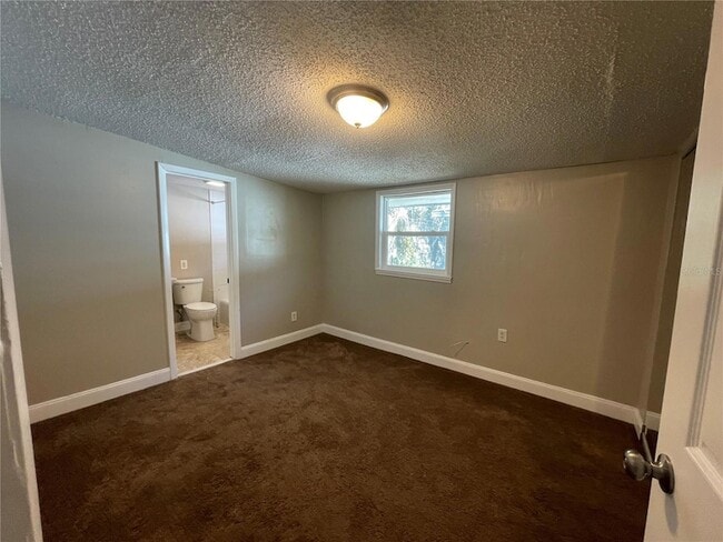 Building Photo - 10204 N Edison Ave