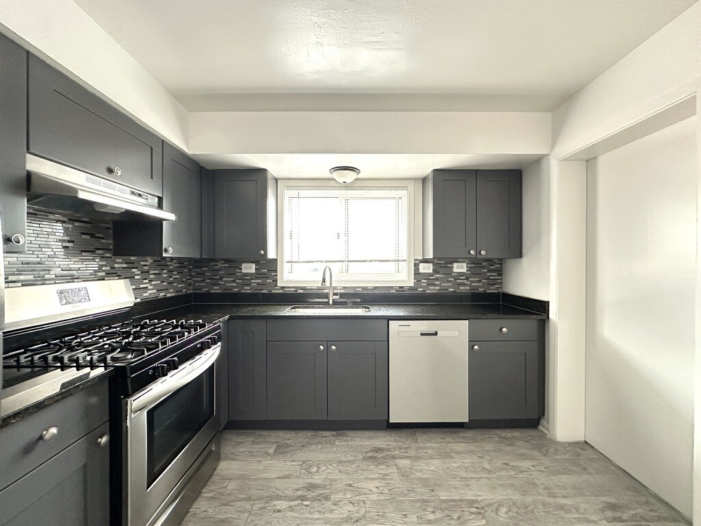 Building Photo - 1314 Carol St