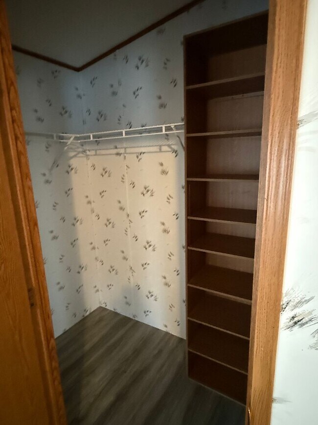 Building Photo - 3 Bedroom, 2 Bath Home for Rent