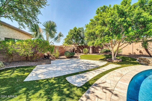Building Photo - 9378 W Via Montoya Dr