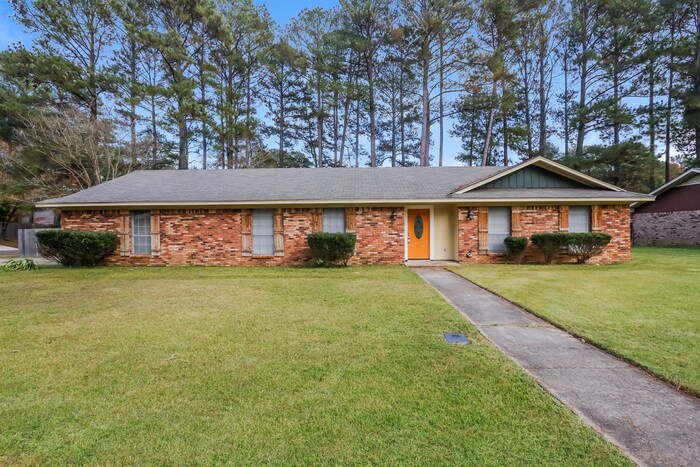Primary Photo - 132 Fern Valley Rd