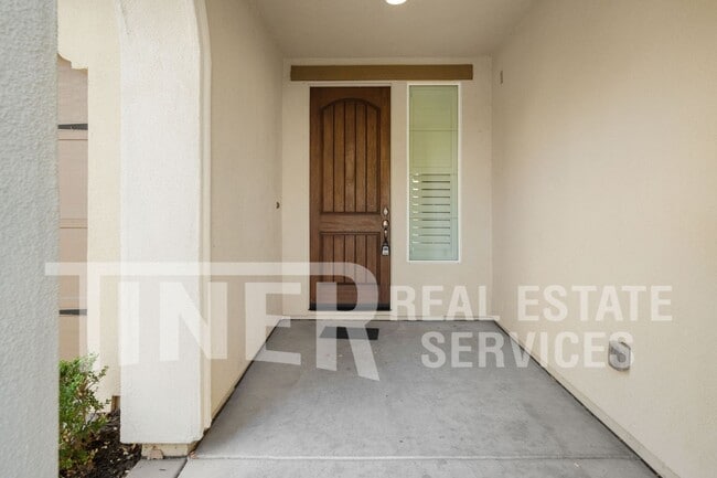 Building Photo - 7542 Pesaro Dr