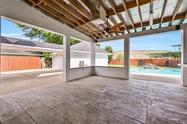Building Photo - 9322 Petersham Dr