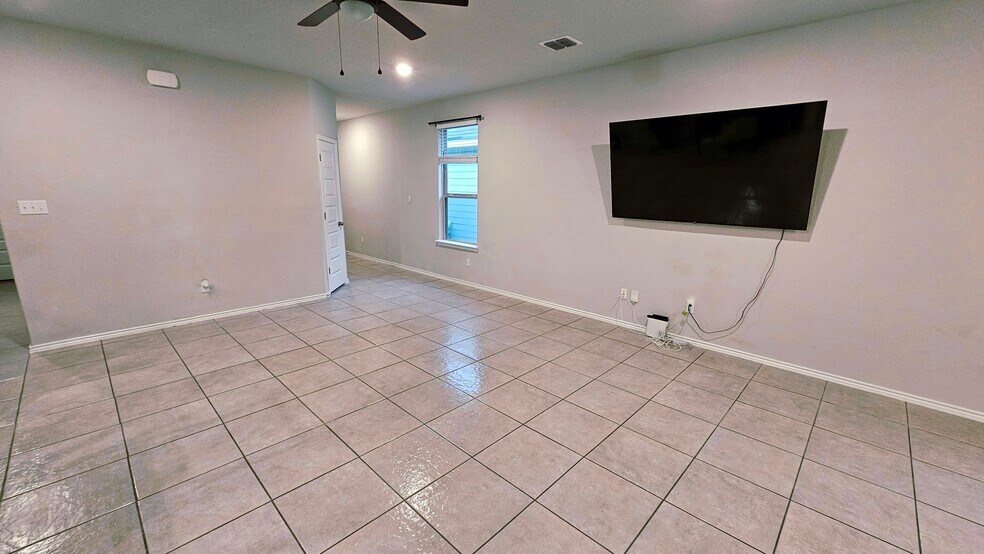 Building Photo - 7863 Abbey Pl
