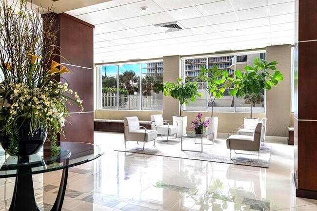 Building Photo - 4250 Galt Ocean Dr