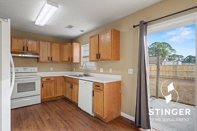 Building Photo - 6 Blacksmith Cir