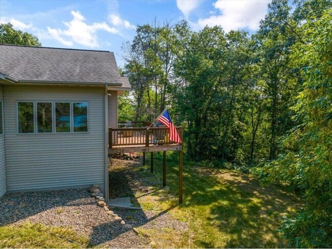 Building Photo - 11423 Fawn Lake Rd